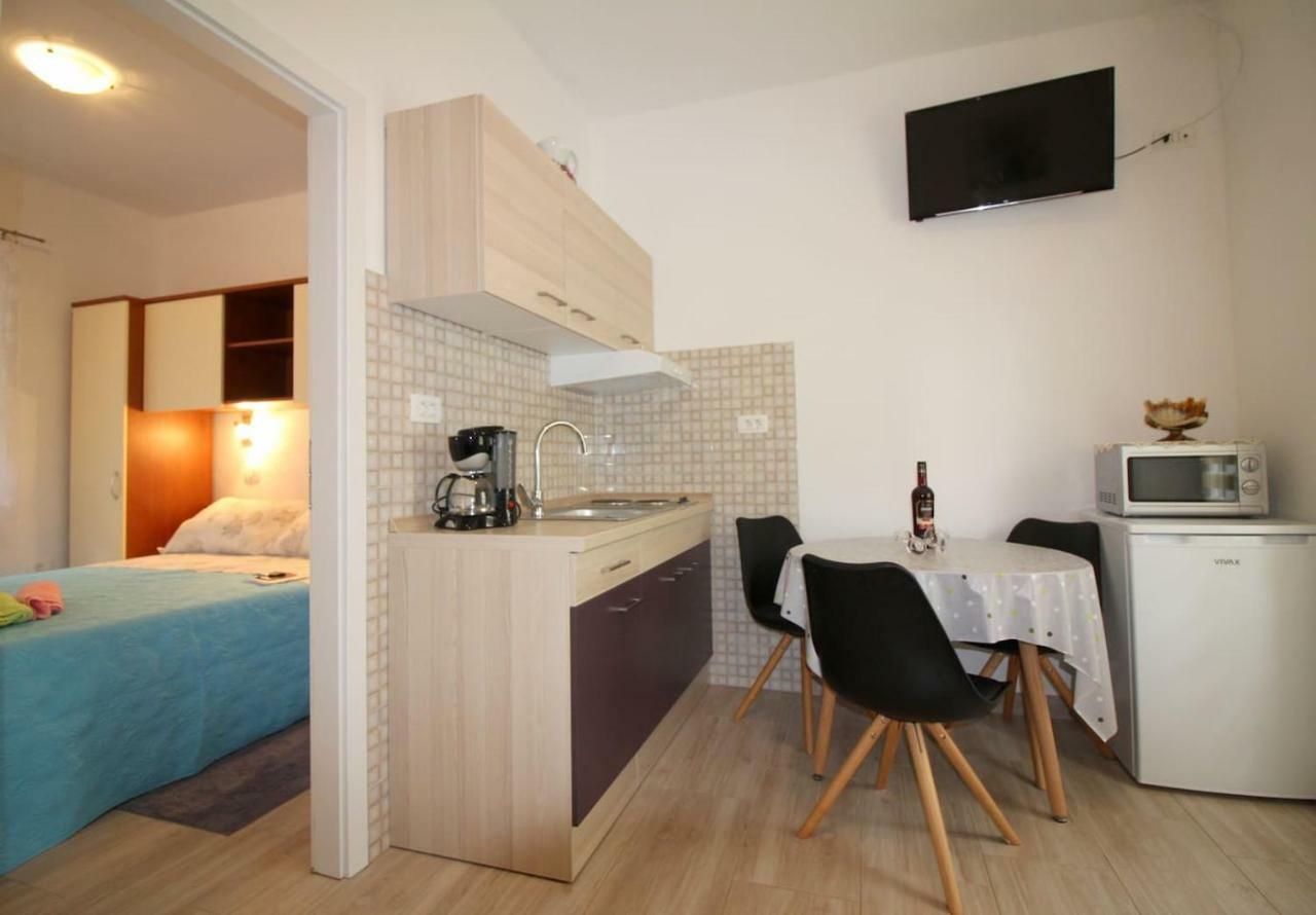 Apartment Noemi In City Center 波雷奇 外观 照片