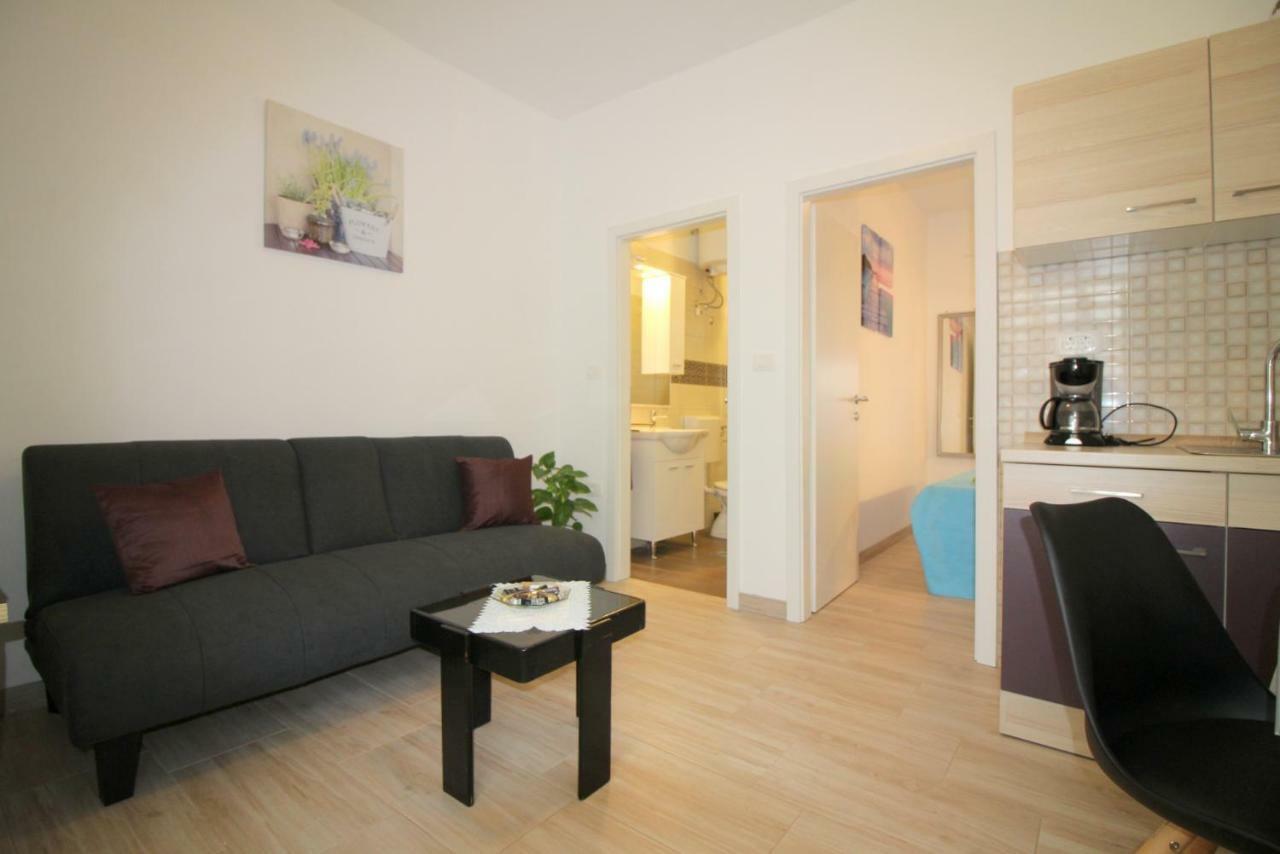 Apartment Noemi In City Center 波雷奇 外观 照片